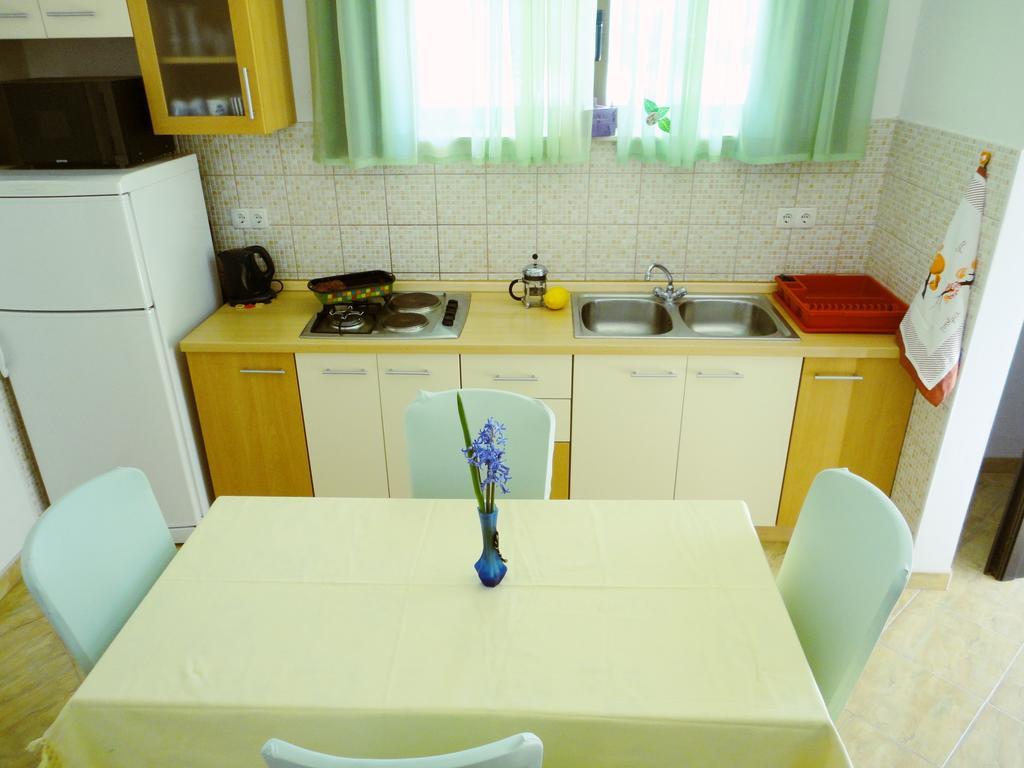 Apartments Maletic Kaštela Esterno foto