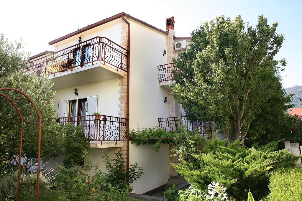 Apartments Maletic Kaštela Esterno foto